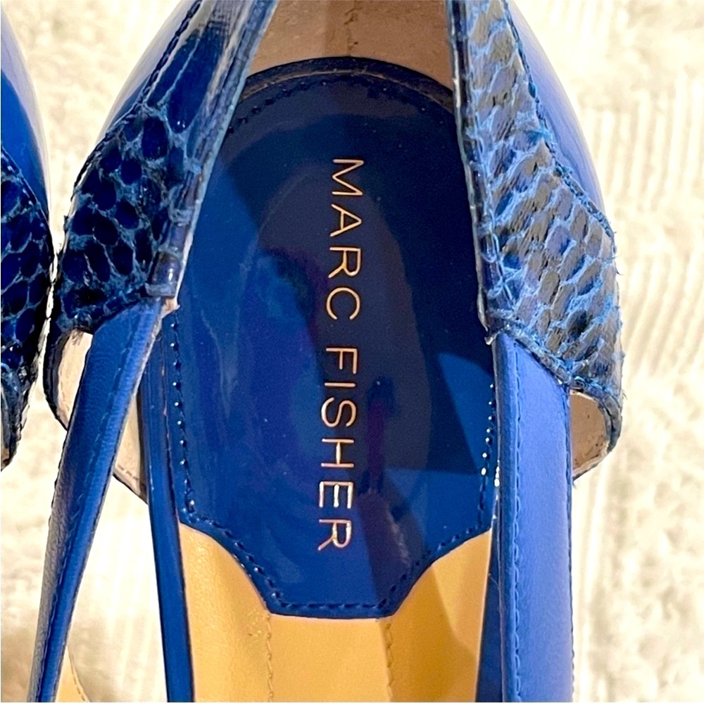Marc Fisher Blue Open Toe Heel
Size 7 1/2 - Picture 4 of 8